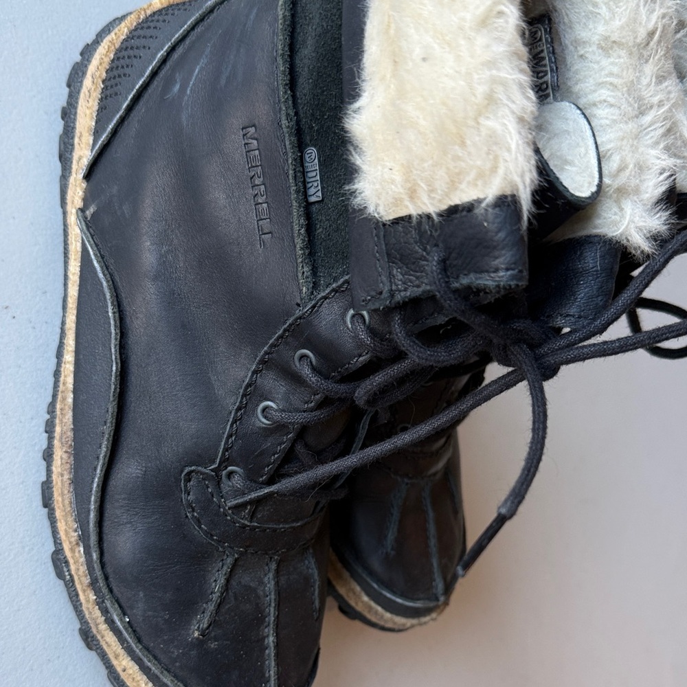 Merrell Women's Black and Tan Winter Boots